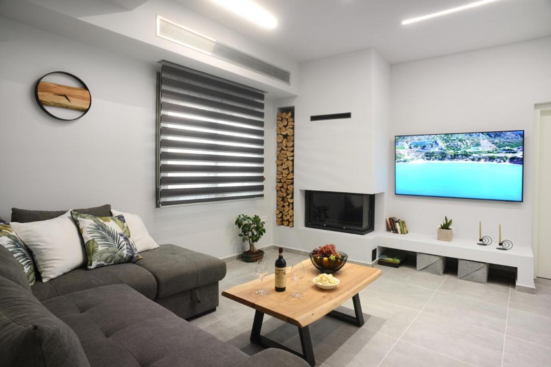 Damona 2Br Luxury Home With Garden - Κοντά Στο Κέντρο Heraklion  Bagian luar foto