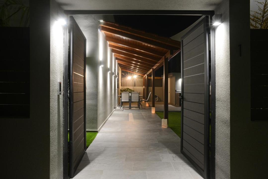 Damona 2Br Luxury Home With Garden - Κοντά Στο Κέντρο Heraklion  Bagian luar foto